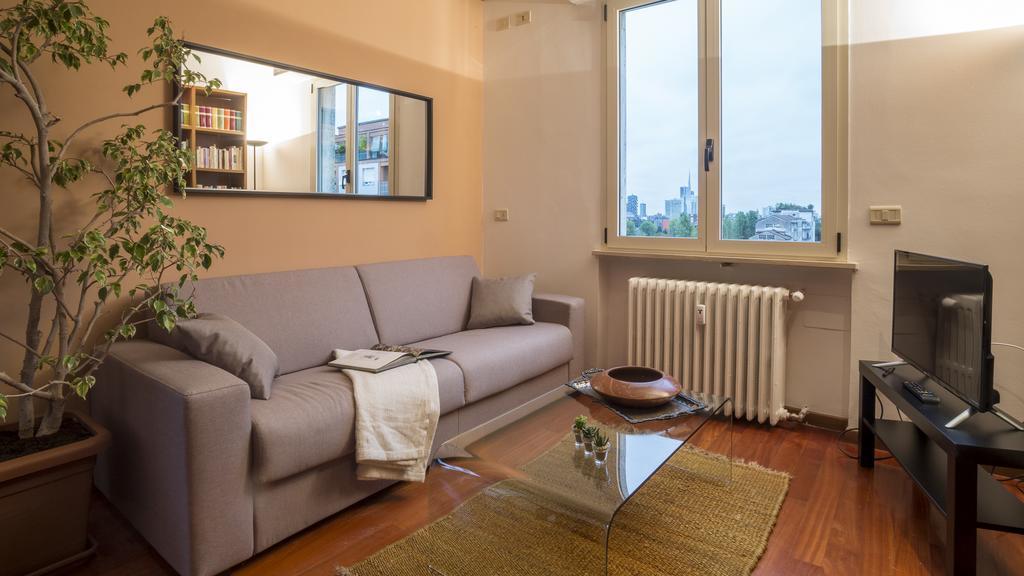 Ferienwohnung Joivy Warm Family Flat For 6 With Terrace In Mailand Exterior foto